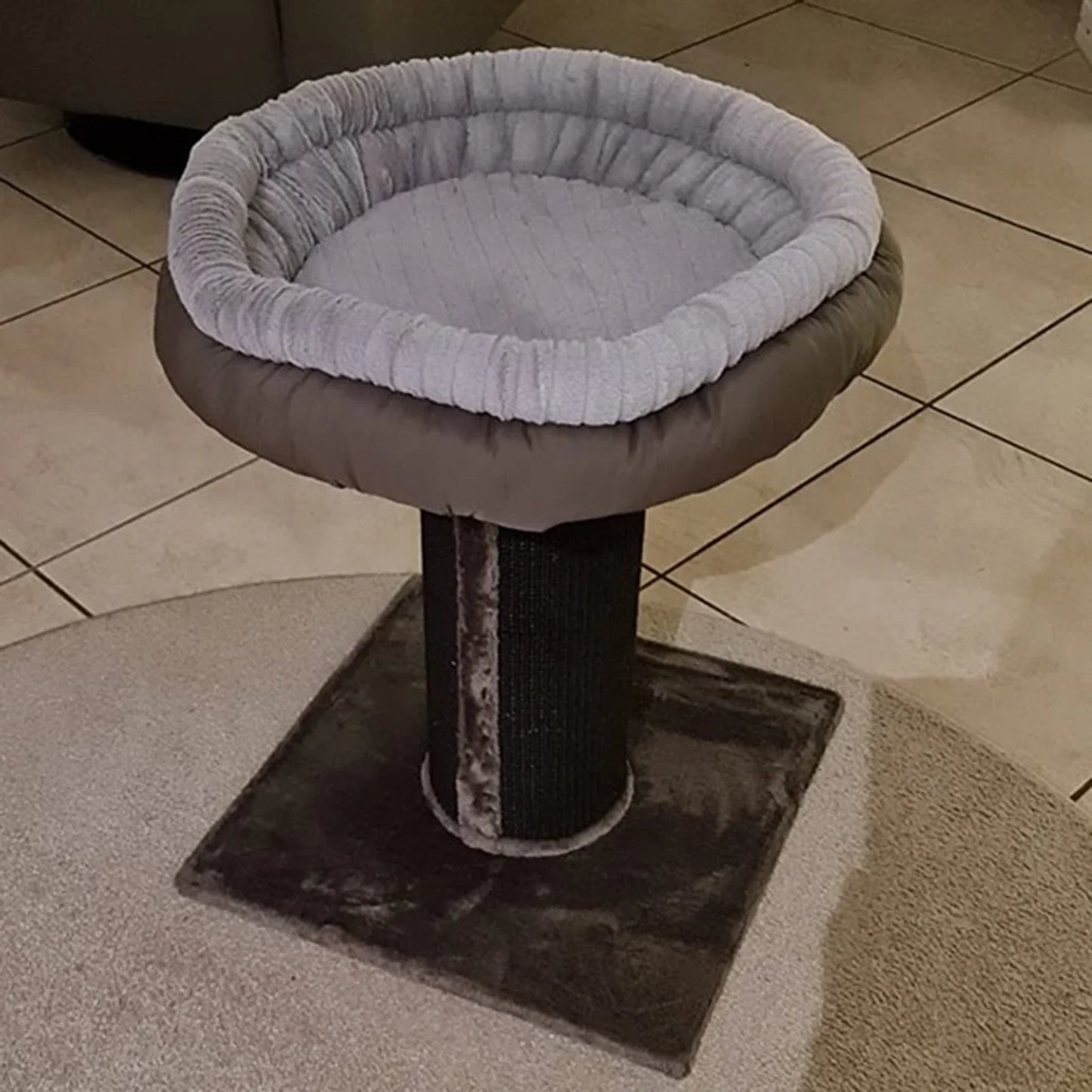 Large Cat Scratching Post with Platform Bed